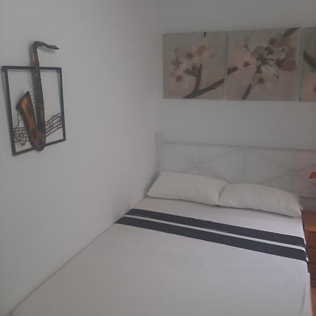 Alquiler Habitacion- Descanso Sabadell - Bano Compartido Екстериор снимка